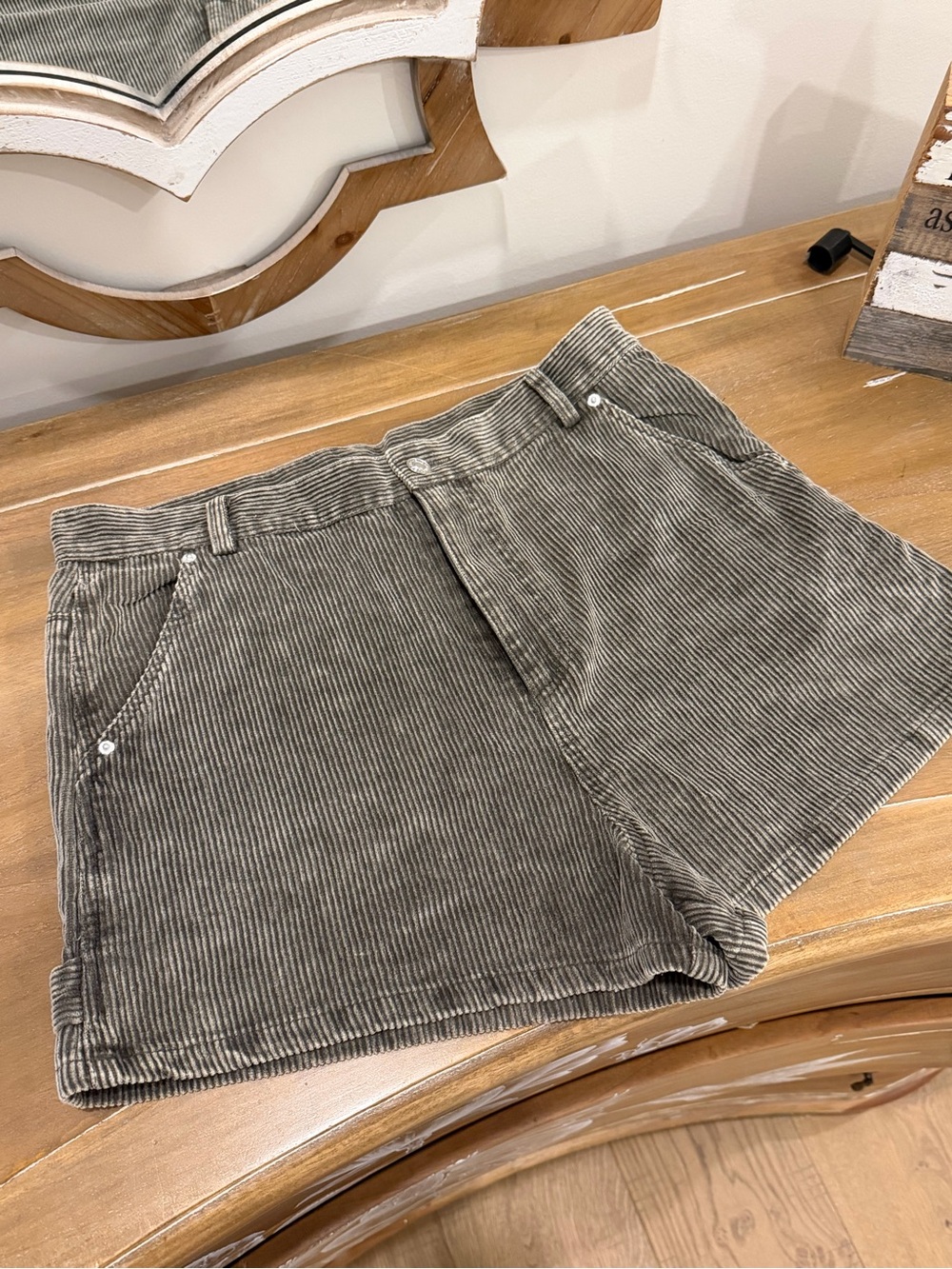 High-Rise Corduroy Women’s Shorts in Olive